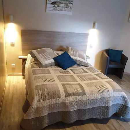 Au Petit Bonheur Panzió Saint-Martin-du-Frene Kültér fotó