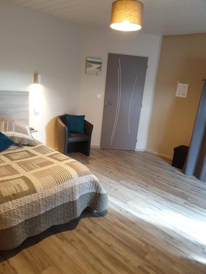 Au Petit Bonheur Panzió Saint-Martin-du-Frene Kültér fotó
